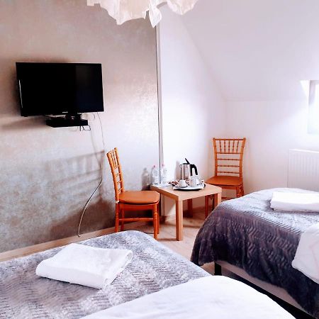 Hotel Queen Букурещ Екстериор снимка