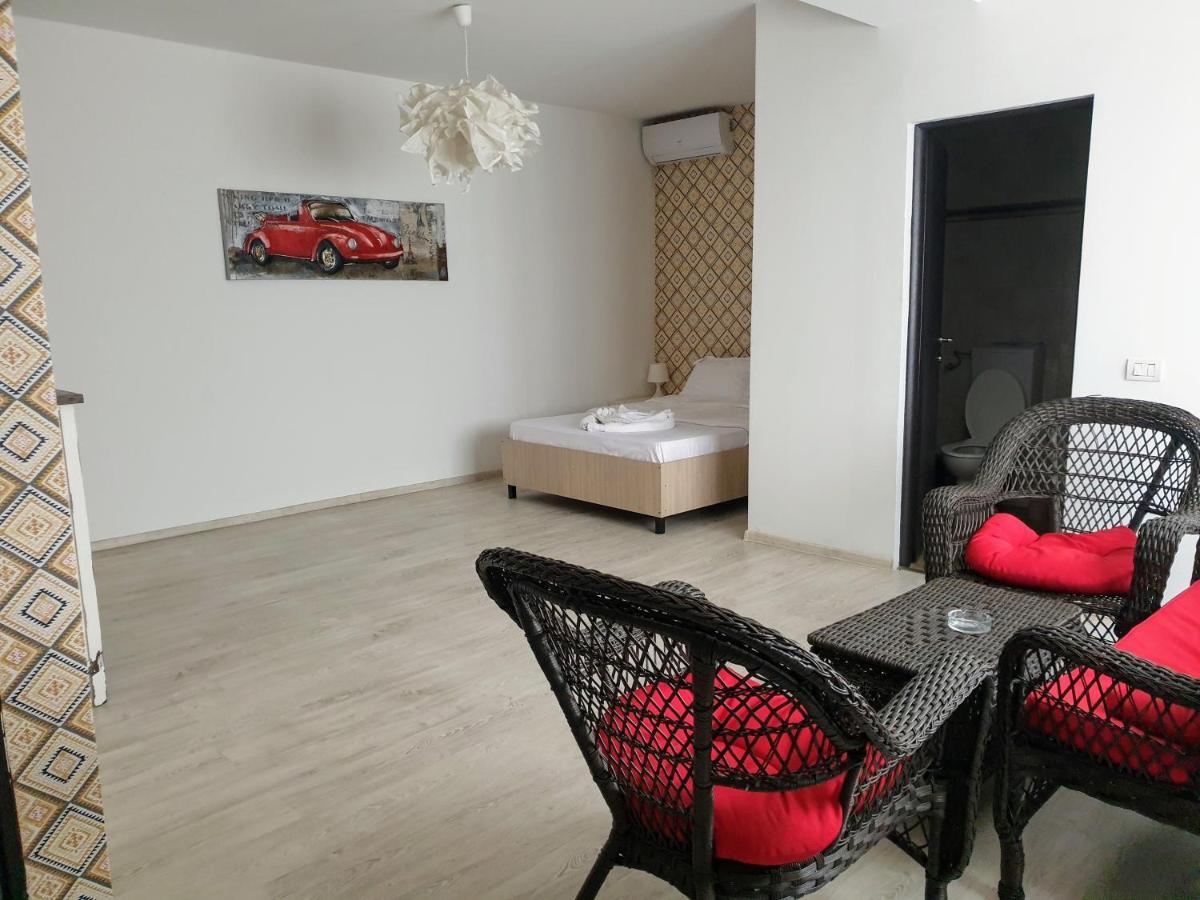 Hotel Queen Букурещ Екстериор снимка