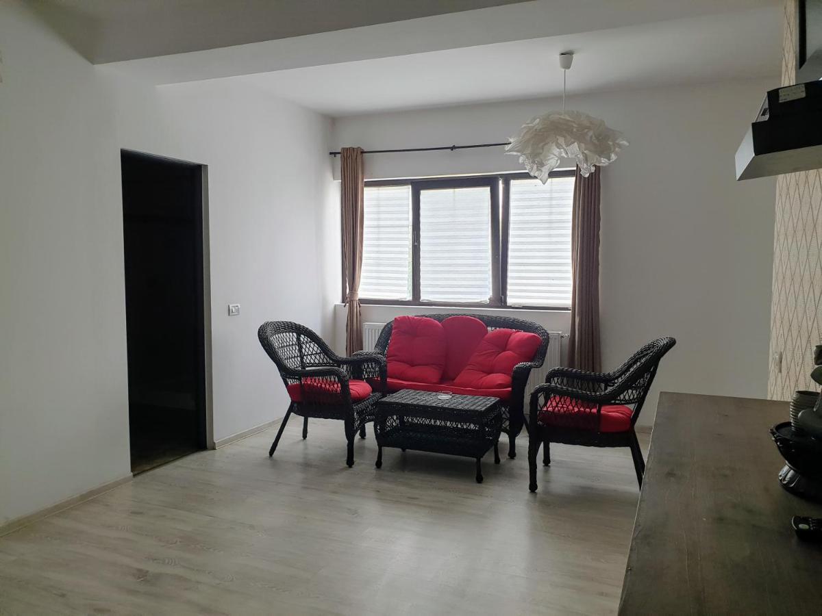 Hotel Queen Букурещ Екстериор снимка