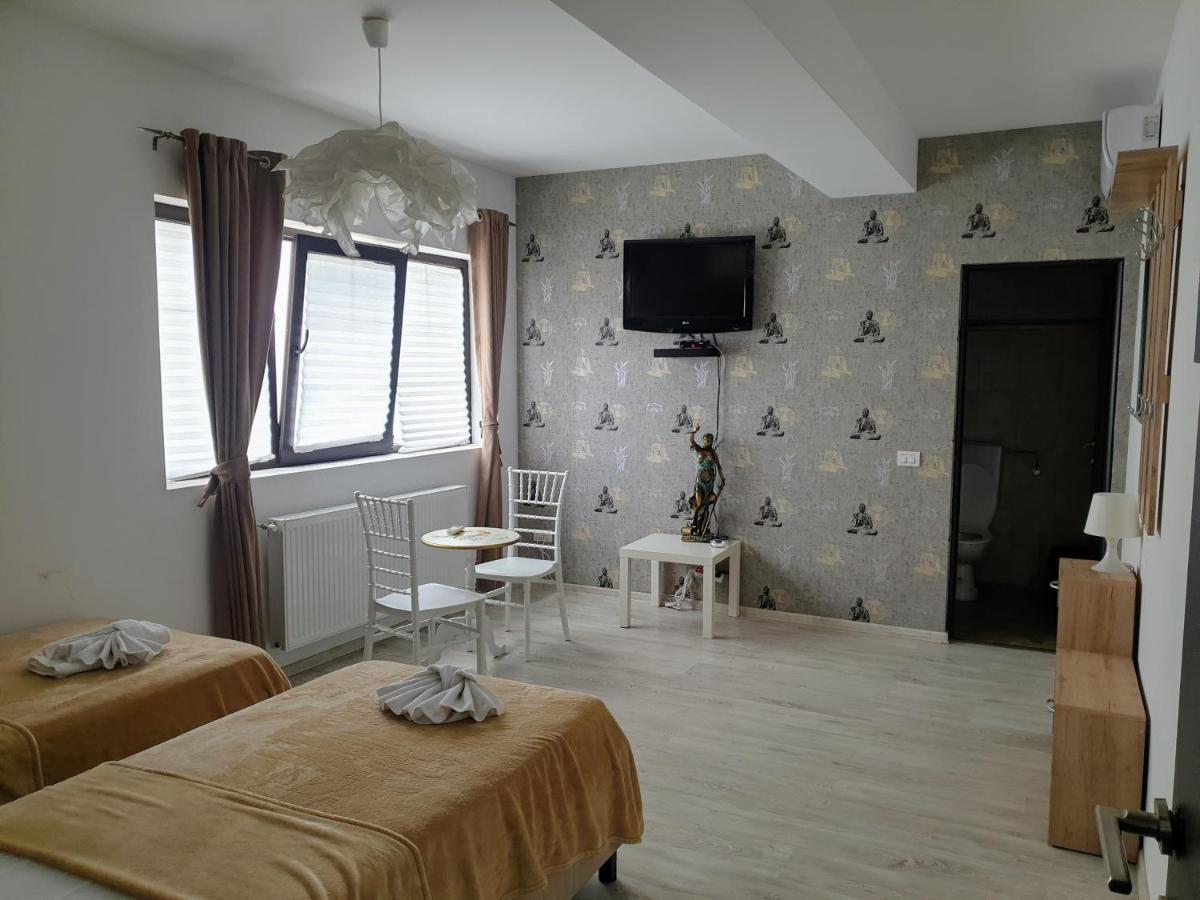 Hotel Queen Букурещ Екстериор снимка